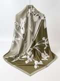 Square scarf simulated