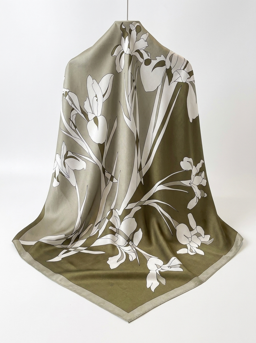Square scarf simulated